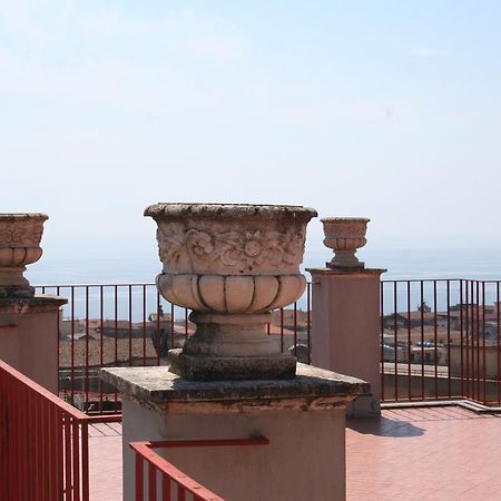 Terrazze Bella Epoque Bed & Breakfast อาชิเรอาเล ภายนอก รูปภาพ