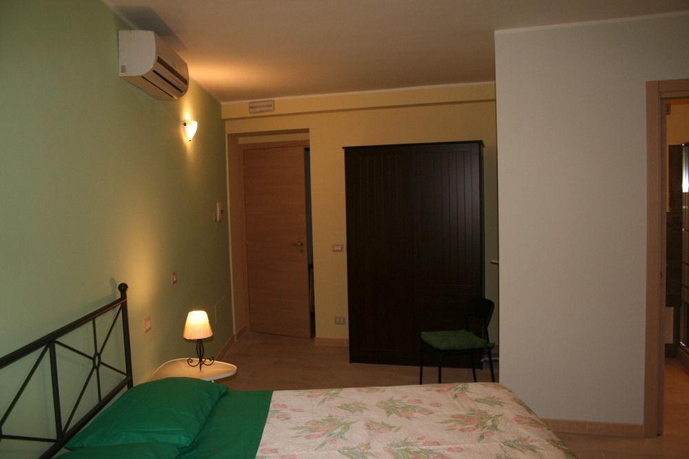 Terrazze Bella Epoque Bed & Breakfast อาชิเรอาเล ภายนอก รูปภาพ