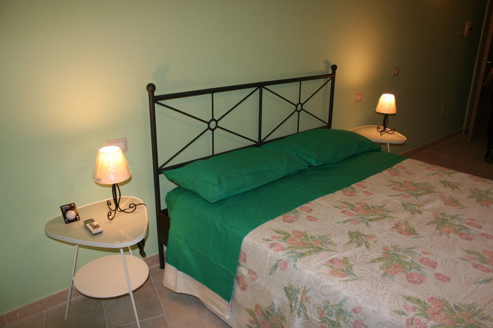 Terrazze Bella Epoque Bed & Breakfast อาชิเรอาเล ภายนอก รูปภาพ