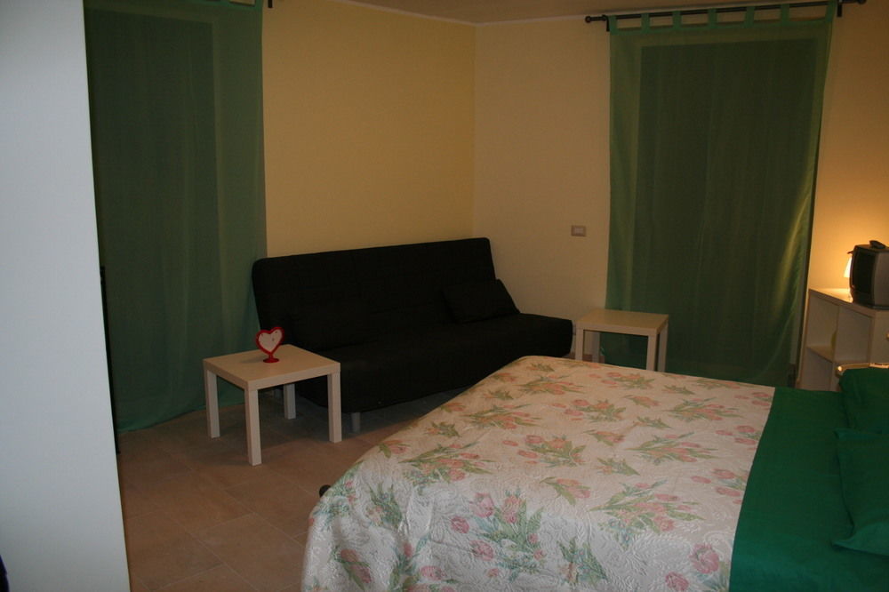 Terrazze Bella Epoque Bed & Breakfast อาชิเรอาเล ภายนอก รูปภาพ